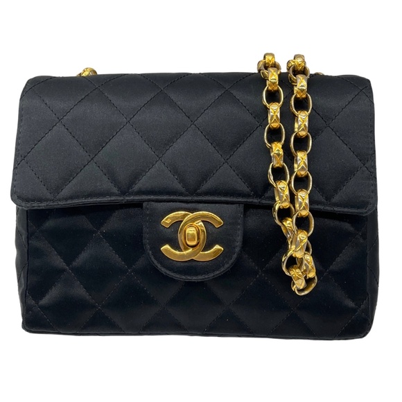 CHANEL VINTAGE BLACK / GOLD CC LOGO QUILTED SATIN CHAIN STRAP SHOULDER BAG - Picture 1 of 16